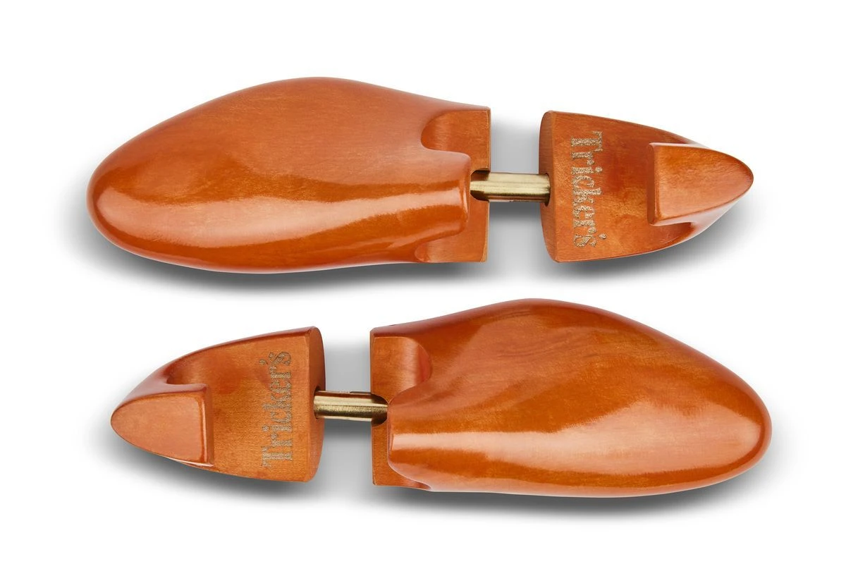 WOMEN'S WOODEN SHOE TREES 1 WOMEN'S WOODEN SHOE TREES